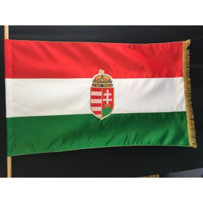Magyar zászló hímzett címerrel, 150*90cm, prémium selyem